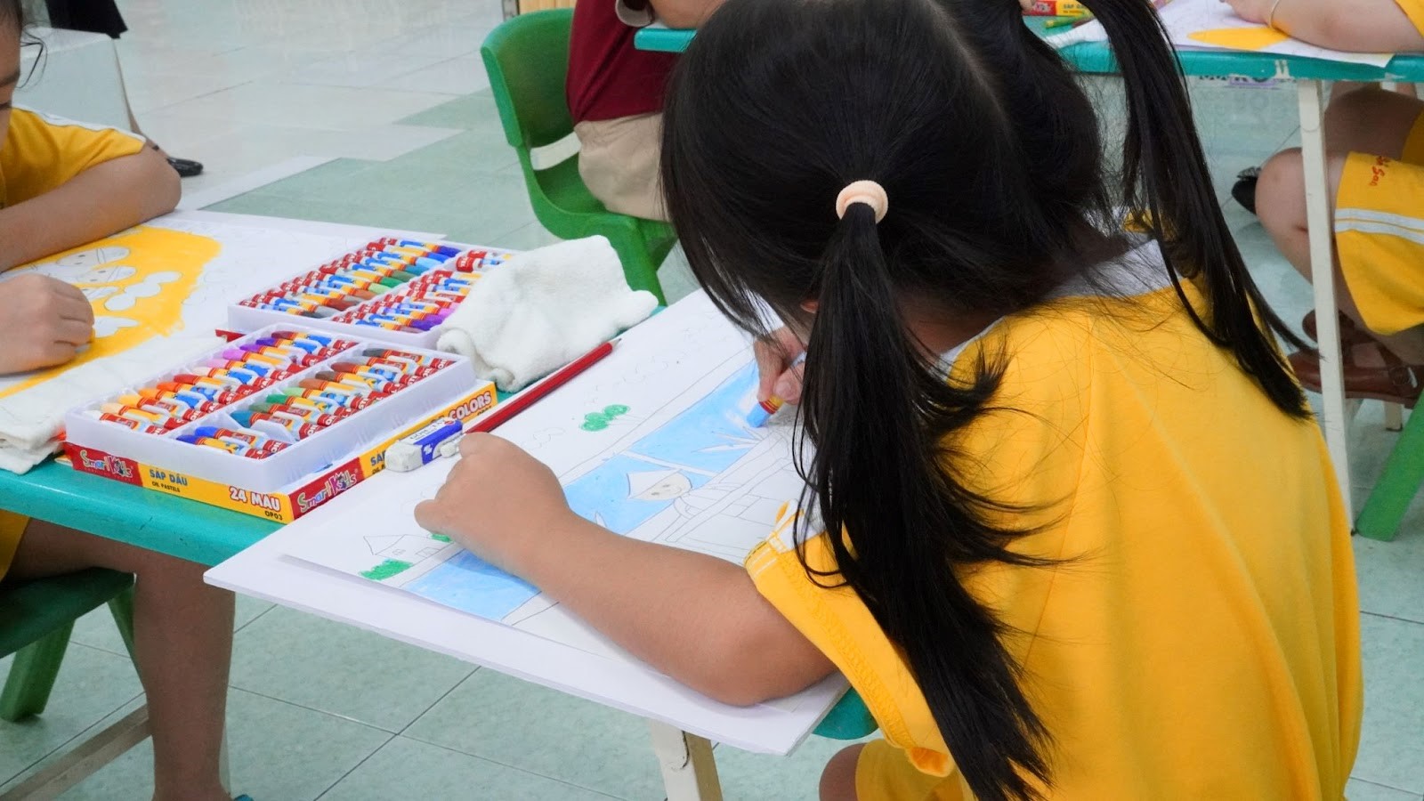 hoi-thi-be-ve- sang-tao-cung- bitex-sac-mau- ruc-ro-tai-von g-thi-cap-quan -3-2.jpg